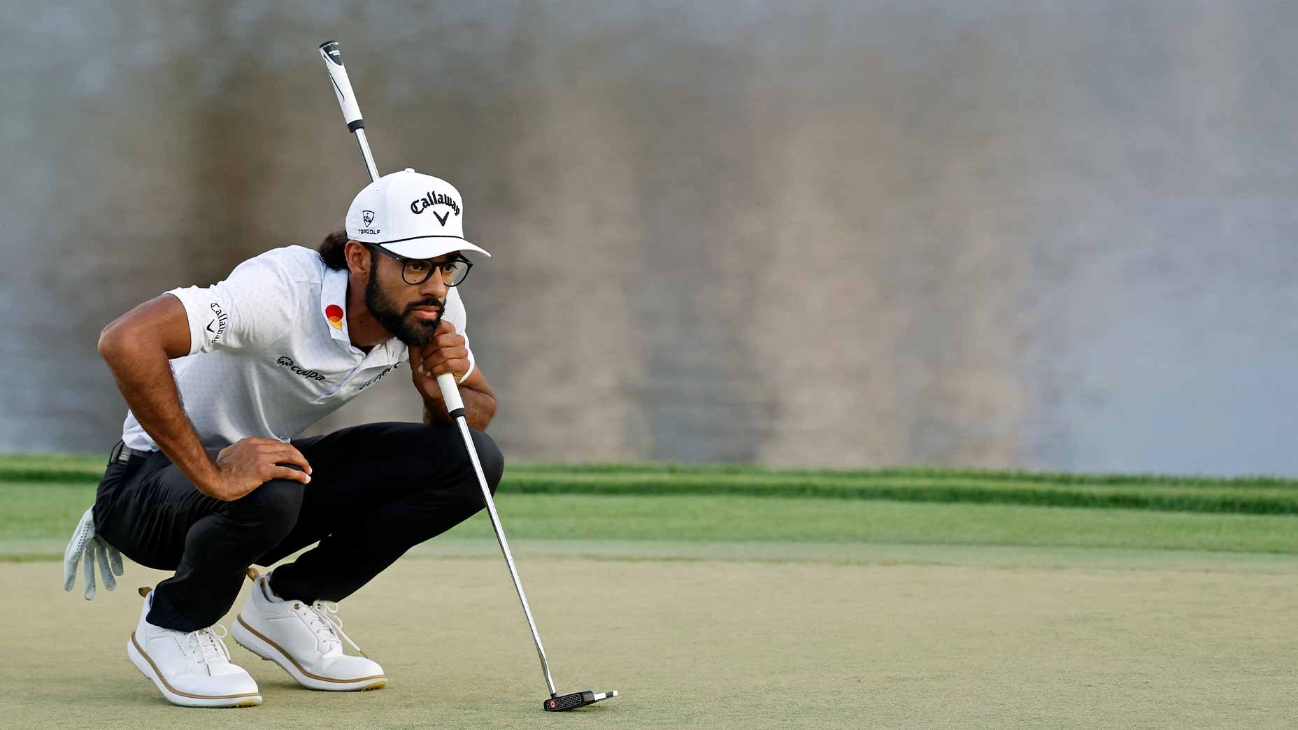 Akshay Bhatia’s not-so-secret weapon? A 50-inch putter Akshay Bhatia’s not-so-secret weapon? A 50-inch putter