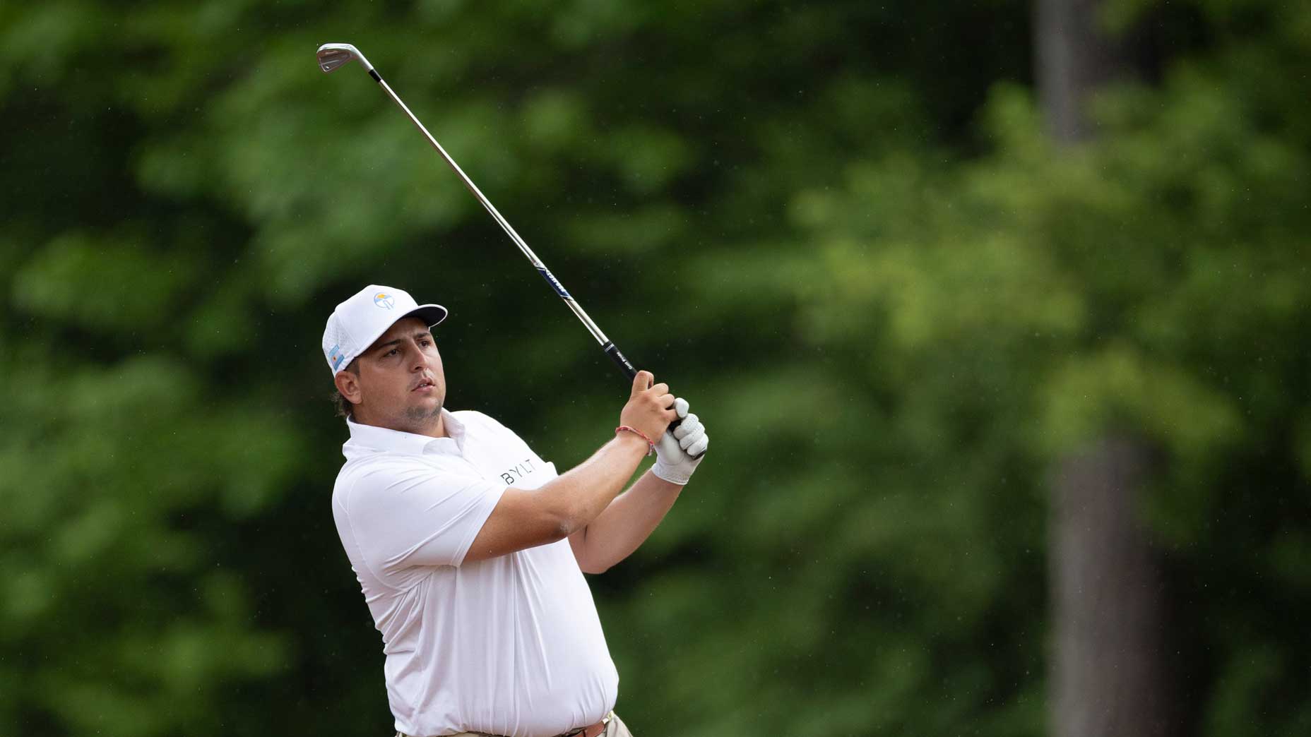 Mateo Pulcini hits a shot at Augusta National