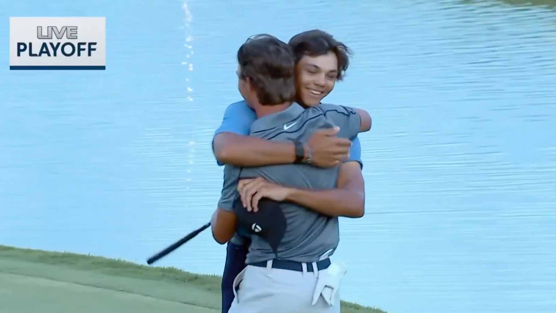 With Charlie Woods as caddie, star teen qualifies for U.S. Open