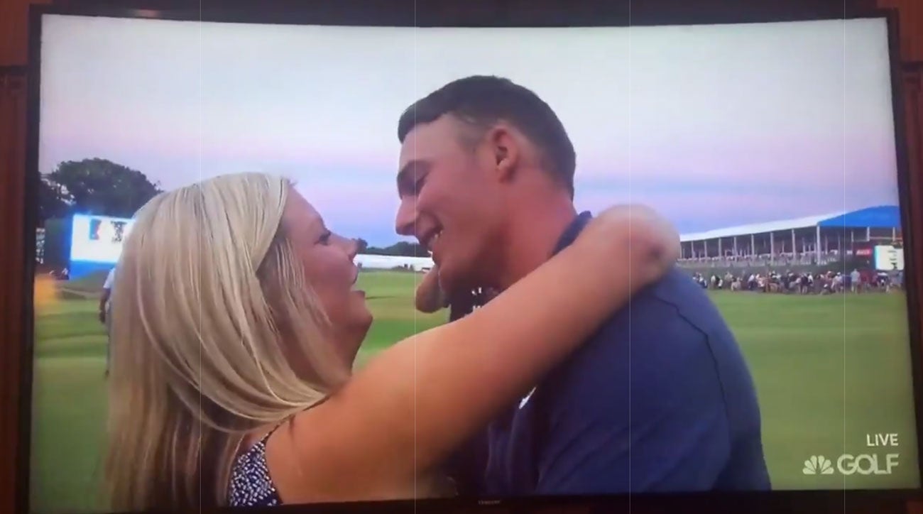 Aaron Wise explains 18th hole embrace with his girlfriend